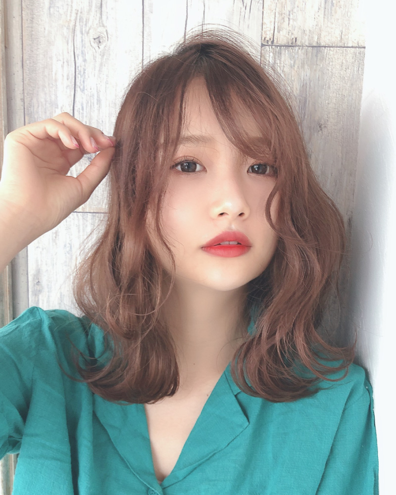 髪をすいてあげるとヘアセットが楽になる